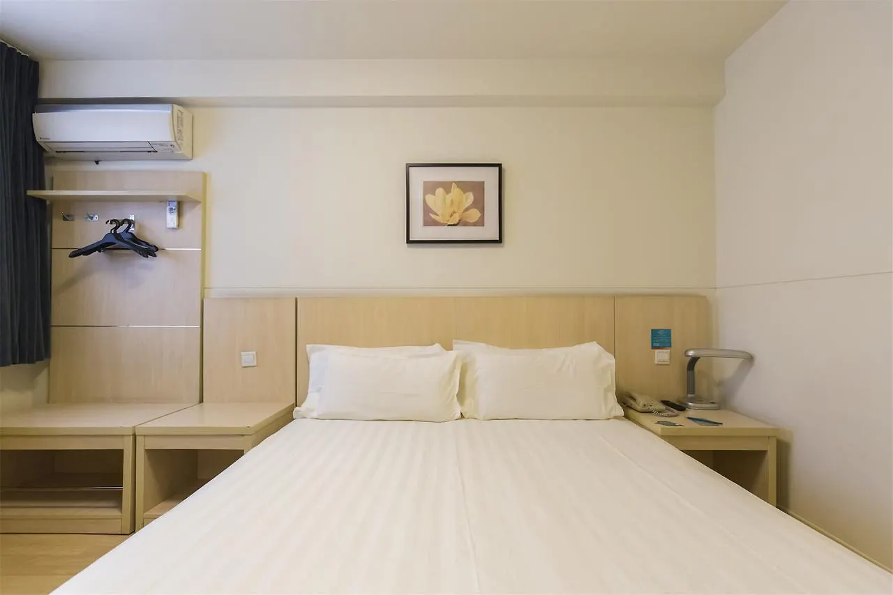 Jinjiang Inn Select Shangqiu Zhecheng County Weilai Avenue Bus Terminal 2*,